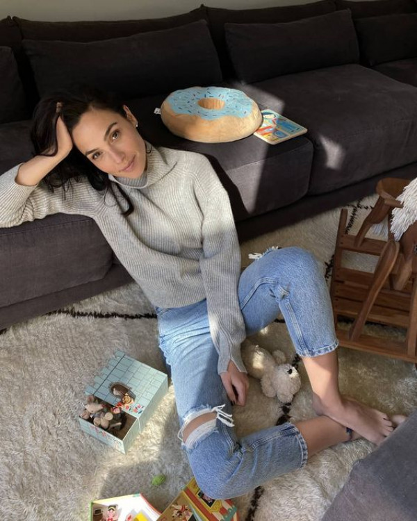 Gal Gadot Feet