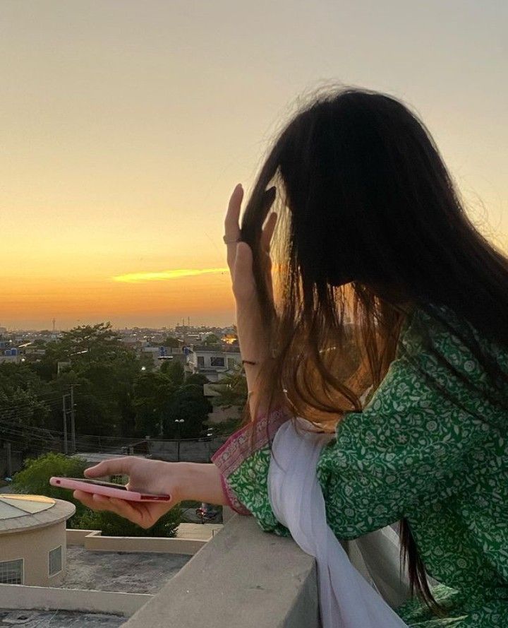 Hidden Face Girl Pic Indian