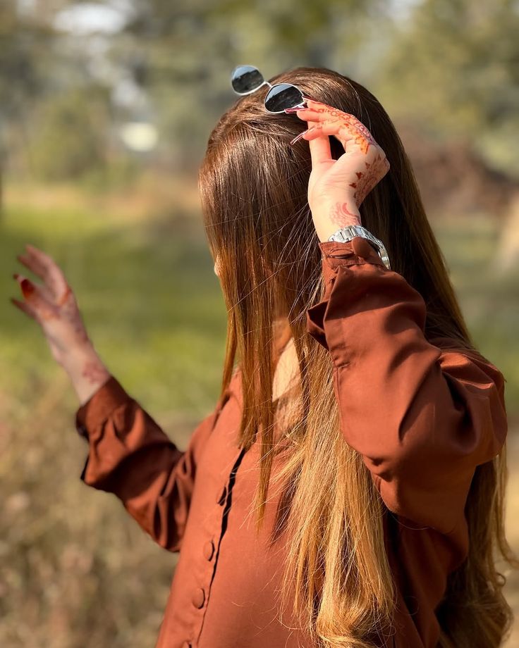 Cute Hidden Face DP For Girls