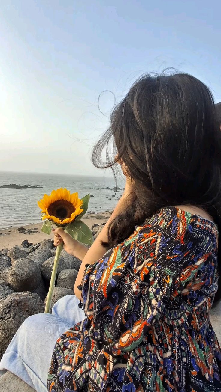Attitude Hidden Face Girl Pic For Instagram