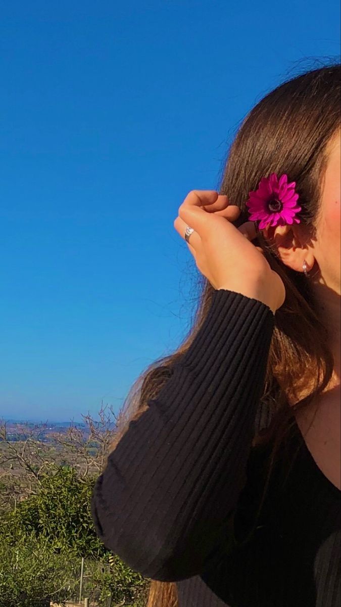 Cute Instagram Hidden Face Girl Pic