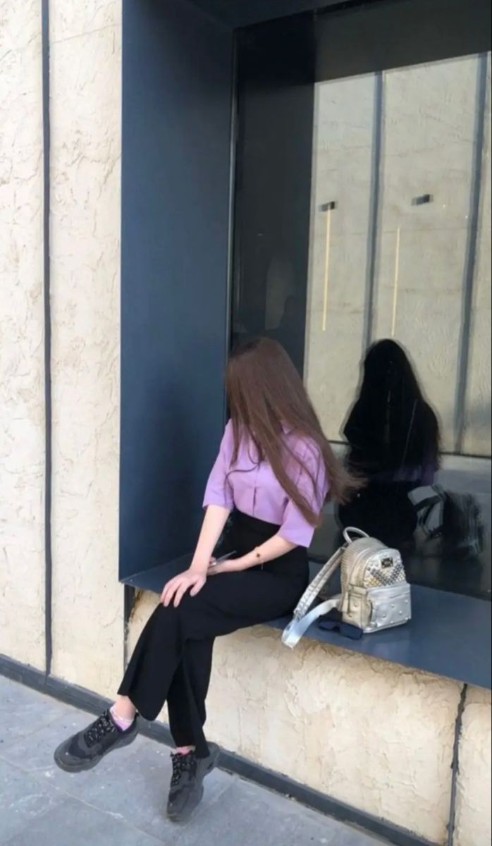 Cute Instagram Hidden Face Girl Pic