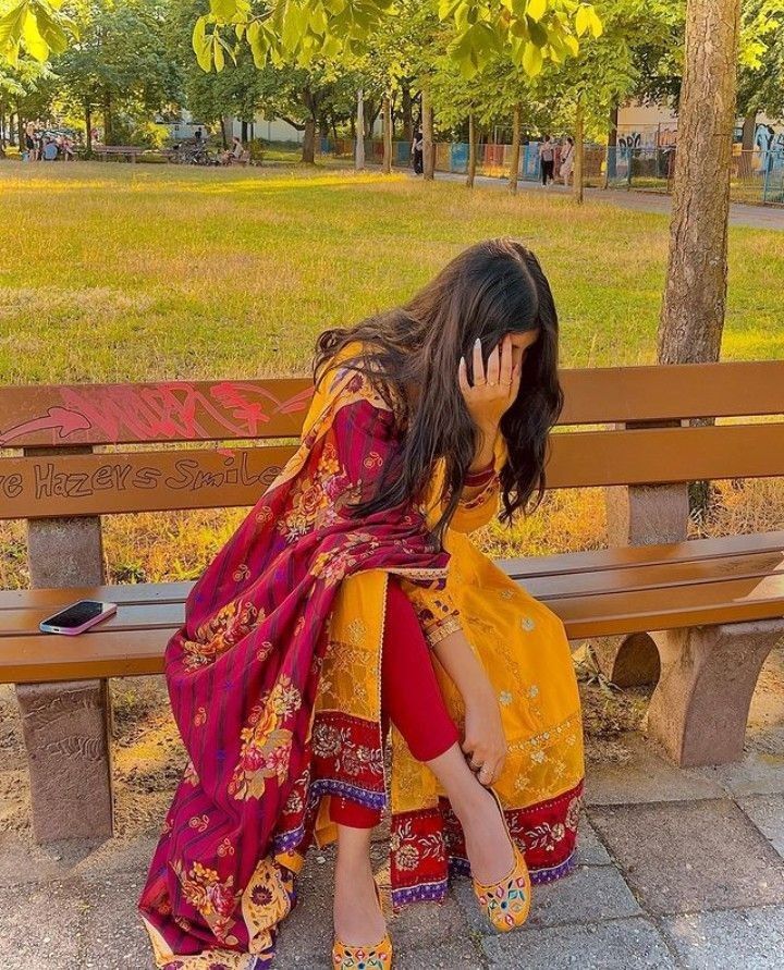 Hidden Face Girl Pic Indian