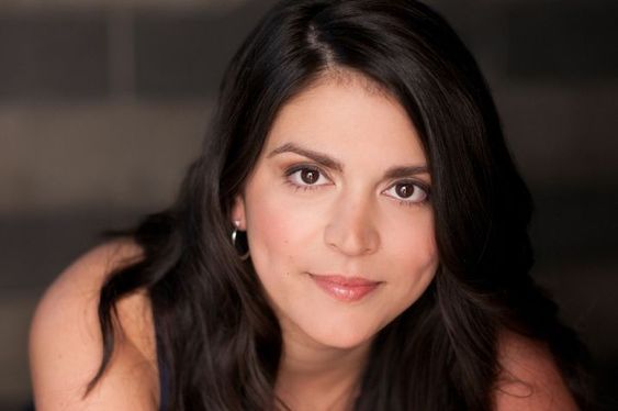 Cecily Strong Hot Pics 